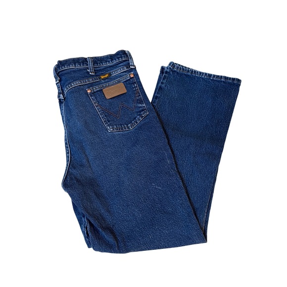 Wrangler Men Classic Fit Straight Leg Denim Jeans Dark Wash Size 40x30 - Picture 2 of 4